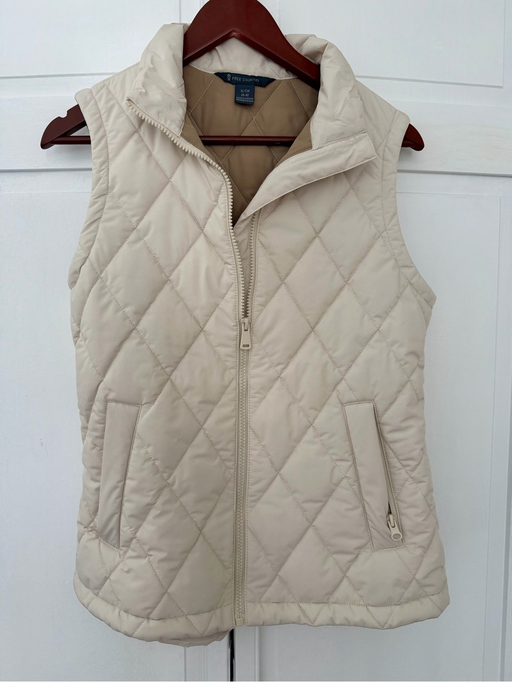 Free Country Quilted Puffer Vest in Light Cream